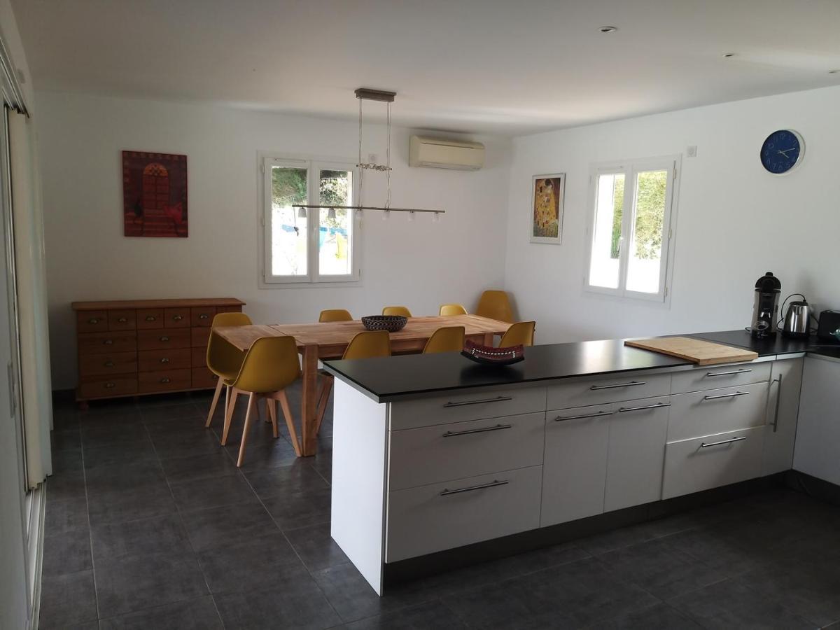 Villa Climatisee Avec Piscine 萨利索伦泽哈 外观 照片